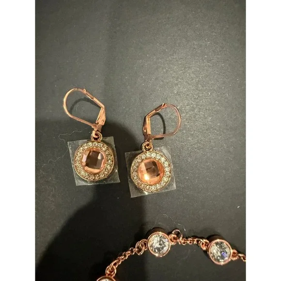 Rose Gold Tone Crystal Jewelry Set – Necklace, Bracelet & Earrings - Picture 4 of 5